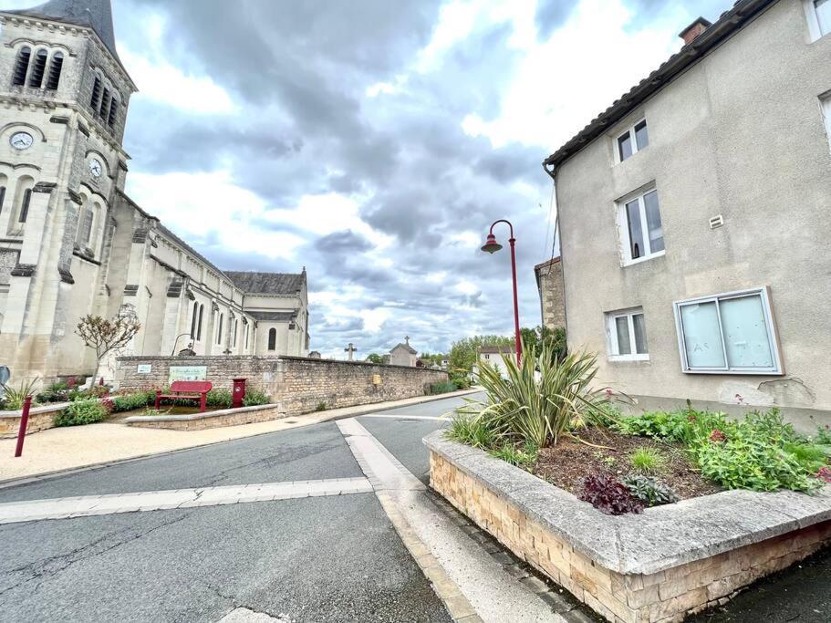 La Baillargeoise - Superbe Maison A 7 Min Du Parc Saint-Georges-les-Baillargeaux Exterior foto